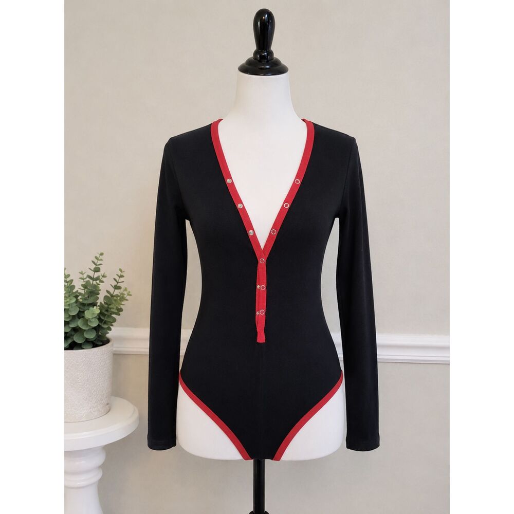Women’s Black Red Trim Long Sleeve Bodysuit Snap Front Deep V Neck Size M